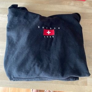 Brandy Melville black oversized hoodie Suisse 1984